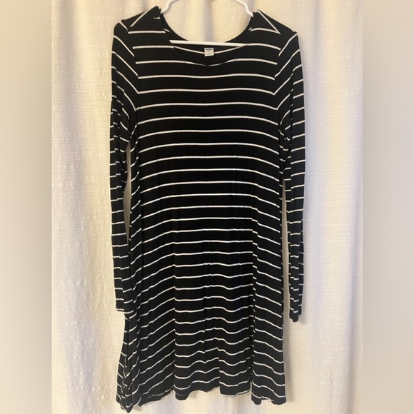 Assorted Dresses! - Picture 8 of 8